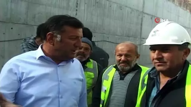 2 bin 550 rakımlı Ulgar Dağı Tüneli'nde çalışmalar devam ediyor 2 bin 550 rakımlı Ulgar Dağı Tüneli'nde çalışmalar devam ediyor
