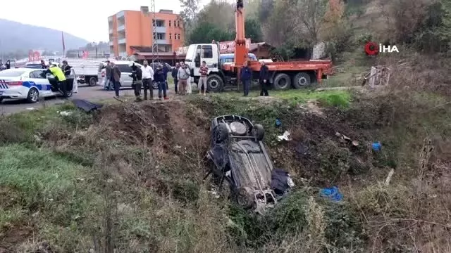 Şoförün dikkatsizliği annesinin canına mal oldu: Kazada 2 kişi hayatını kaybetti Şoförün dikkatsizliği annesinin canına mal oldu: Kazada 2 kişi hayatını kaybetti