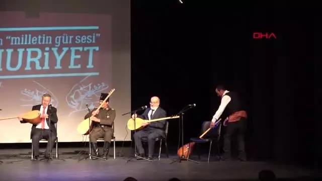 Erzurum halk ozanları 'cumhuriyet' için söyledi