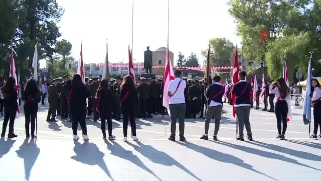 - KKTC'de Atatürk Anıtı'na çelenk sunuldu - KKTC'de Atatürk Anıtı'na çelenk sunuldu