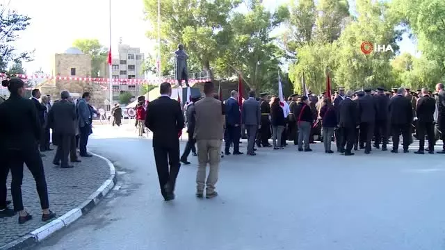 - KKTC'de Atatürk Anıtı'na çelenk sunuldu - KKTC'de Atatürk Anıtı'na çelenk sunuldu