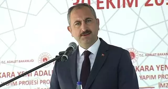 Adalet Bakanı Abdülhamit Gül'den avukatlara güzel haber: Avukatlar bürolarından duruşmaya katılabilecek Adalet Bakanı Abdülhamit Gül'den avukatlara güzel haber: Avukatlar bürolarından duruşmaya katılabilecek