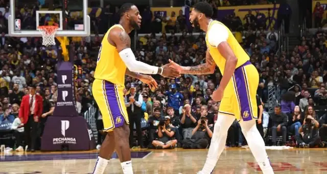 Anthony Davis 40 sayı attı, Lakers rahat kazandı Anthony Davis 40 sayı attı, Lakers rahat kazandı