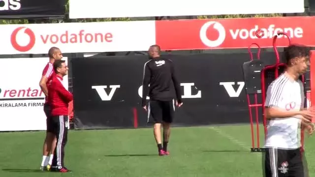 Arşiv -Abdullah Avcı'dan futbolculara: 'Antalyaspor maçını kazanamazsak derbinin anlamı kalmaz' Arşiv -Abdullah Avcı'dan futbolculara: 'Antalyaspor maçını kazanamazsak derbinin anlamı kalmaz'