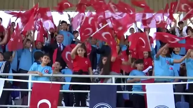 Bakan Kasapoğlu, öğrencilerle buluştu Bakan Kasapoğlu, öğrencilerle buluştu