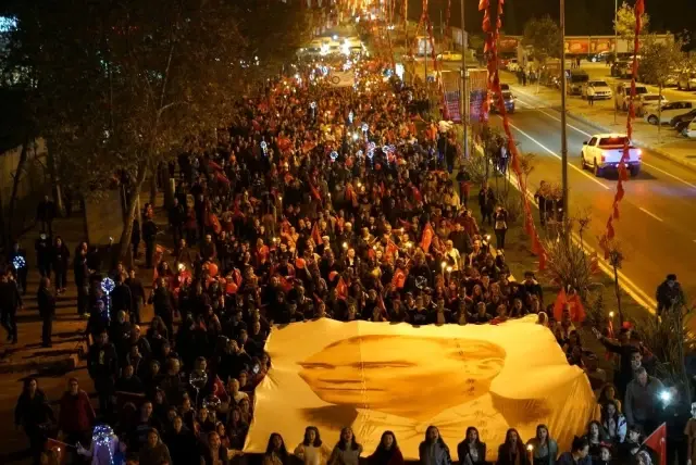 Çorlu'da Cumhuriyet Bayramı Ziynet Sali konseriyle kutlandı
