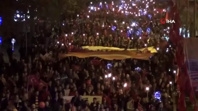 Çorlu'da fener alayı ve Ziynet Sali konseri