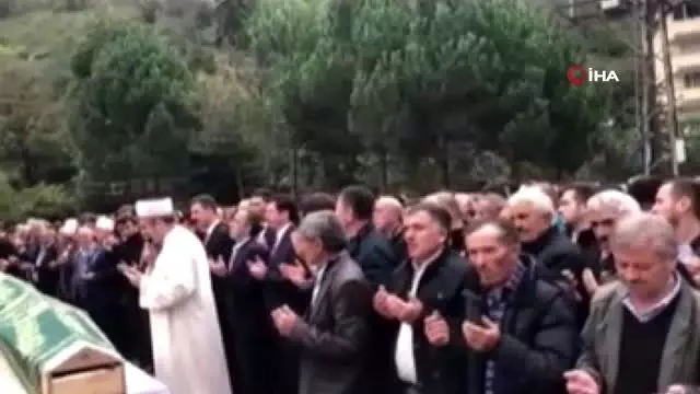 El ele ölen baba oğul, yan yana toprağa verildi