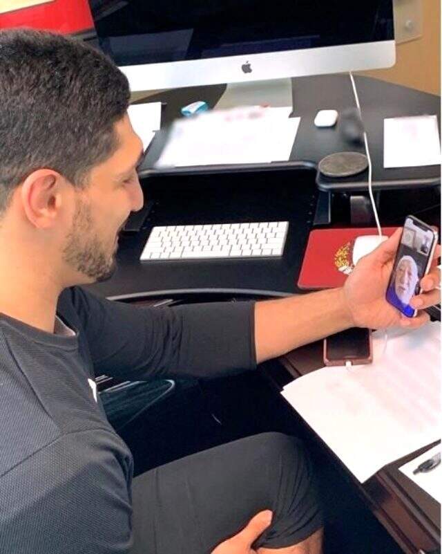 FETÖ'cü Enes Kanter'den, Türkiye karşıtı tasarıya karşı çıkan Müslüman temsilciye çirkin saldırı