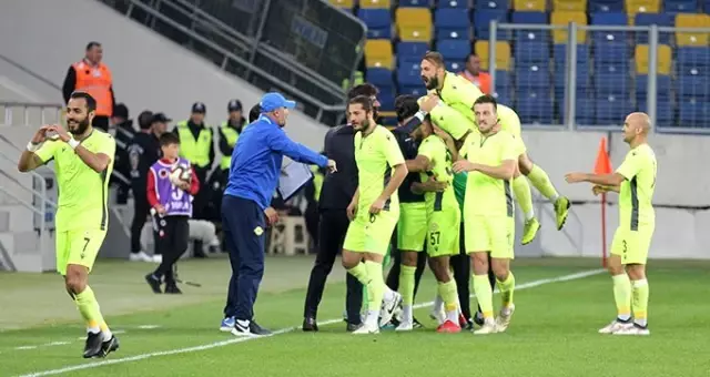 Gençlerbirliği, 3. Lig ekibi Esenler Erokspor'a elendi!