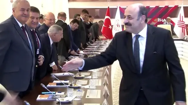 Gençlik ve Spor Bakanı Kasapoğlu'ndan üniversiteli gençlere müjde Gençlik ve Spor Bakanı Kasapoğlu'ndan üniversiteli gençlere müjde