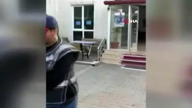 İnternete sahte ilan vererek araç satmak için buluştukları kişiyi gasp eden 3 kişi yakalandı İnternete sahte ilan vererek araç satmak için buluştukları kişiyi gasp eden 3 kişi yakalandı