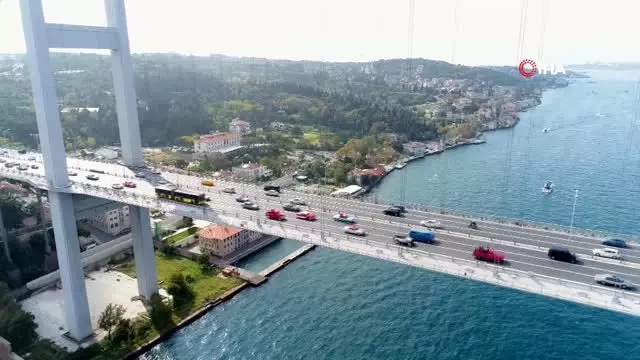 Klasik otomobillerle 15 Temmuz Şehitler Köprüsü'nde Cumhuriyet Konvoyu