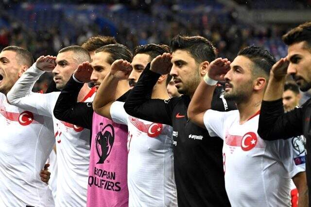 MSB'den İrfan Can Kahveci'ye destek: Her şutun gol olsun!