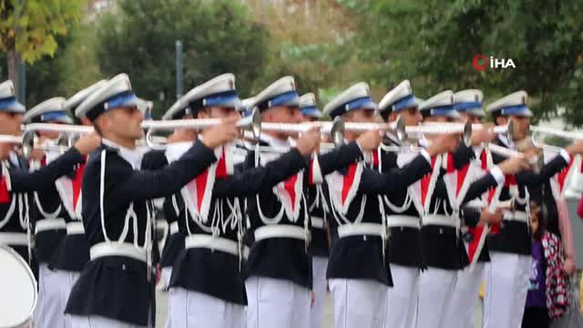 Polis adaylarından konser