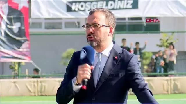 Spor bakan kasapoğlu, 29 ekim spor etkinlikleri kapsamında öğrencilerle buluştu Spor bakan kasapoğlu, 29 ekim spor etkinlikleri kapsamında öğrencilerle buluştu