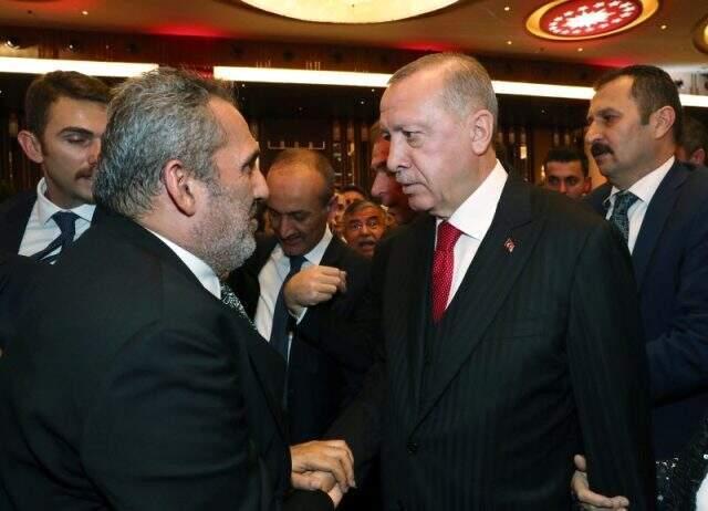 Ünlü isimler, Cumhurbaşkanının ev sahipliğinde gerçekleşen 29 Ekim davetine akın etti