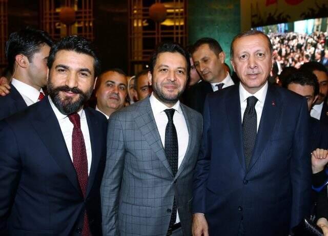 Ünlü isimler, Cumhurbaşkanının ev sahipliğinde gerçekleşen 29 Ekim davetine akın etti