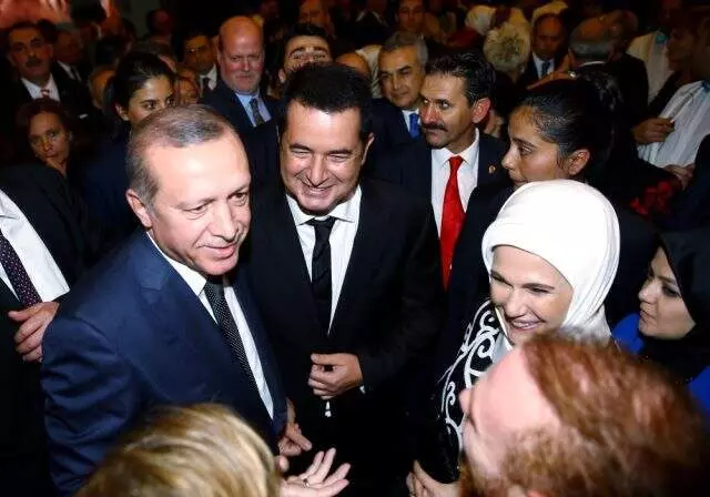 Ünlü isimler, Cumhurbaşkanının ev sahipliğinde gerçekleşen 29 Ekim davetine akın etti