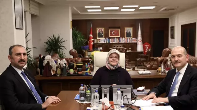 Ailenin korunması ve kadına yönelik şiddetle mücadele için üç bakan buluştu Ailenin korunması ve kadına yönelik şiddetle mücadele için üç bakan buluştu