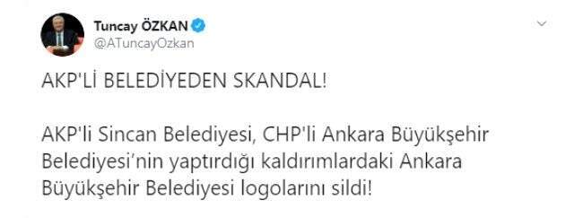 Ankara'da tartışma yaratan görüntü! İşçiler kaldırım taşındaki logoları kazıdı