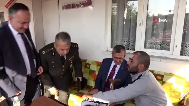 Barış Pınarı Gazisi Kanmaz, baba ocağına döndü Barış Pınarı Gazisi Kanmaz, baba ocağına döndü