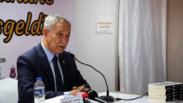 Bülent Arınç: KHK mağduriyetleri bir faciaya dönüştü Bülent Arınç: KHK mağduriyetleri bir faciaya dönüştü