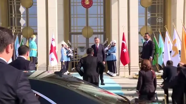 Cumhurbaşkanı Yardımcısı Oktay, Gürcistan Başbakanı Gakharia'yı karşıladı Cumhurbaşkanı Yardımcısı Oktay, Gürcistan Başbakanı Gakharia'yı karşıladı