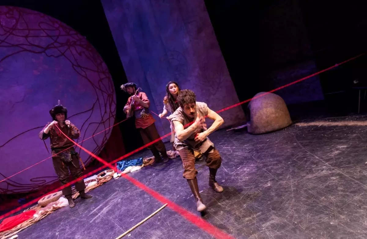 Devlet Tiyatroları Edirne'de perdesini 'kapalı gişe' açacak