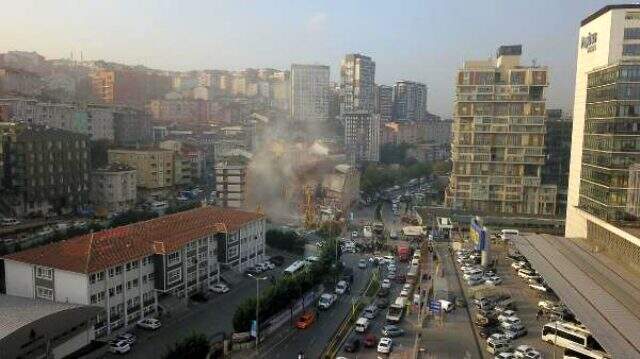 İstanbul'un göbeğinde yıkım gerginliği! Ekipler, biber gazı kullandı