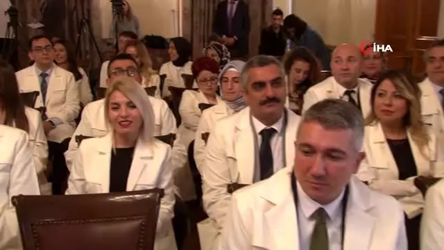 Milli Eğitim Bakanı Ziya Selçuk, yeni tasarlanan öğretmen önlüklerinin tanıtım programına katıldı Milli Eğitim Bakanı Ziya Selçuk, yeni tasarlanan öğretmen önlüklerinin tanıtım programına katıldı