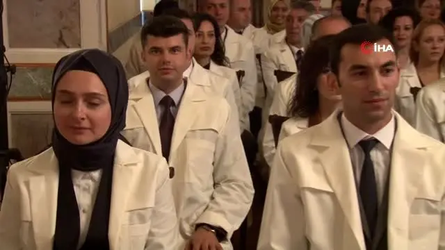 Milli Eğitim Bakanı Ziya Selçuk, yeni tasarlanan öğretmen önlüklerinin tanıtım programına katıldı