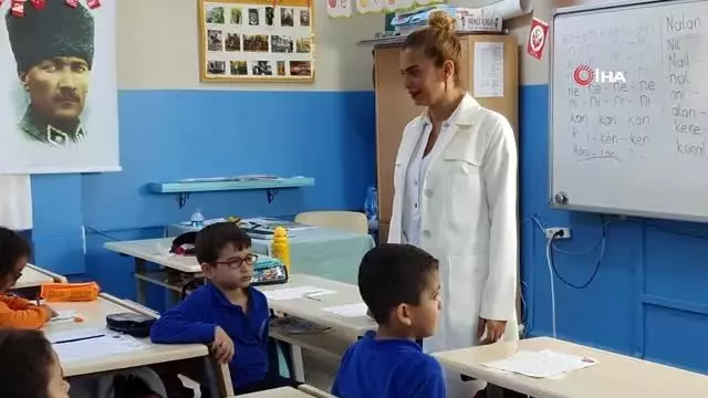 Öğretmen önlükleri yeniden tasarlandı Öğretmen önlükleri yeniden tasarlandı
