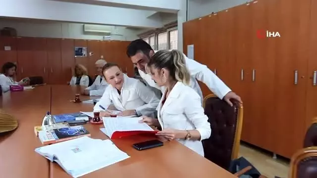 Öğretmen önlükleri yeniden tasarlandı Öğretmen önlükleri yeniden tasarlandı