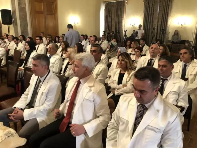 Öğretmenlere yeni önlük Öğretmenlere yeni önlük