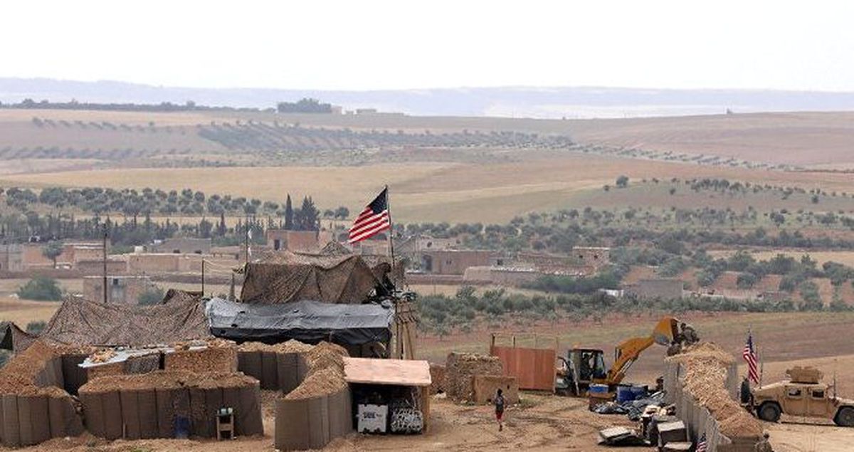 ABD ordusu Kobani'nin güneyinde bombaladığı üsse geri döndü