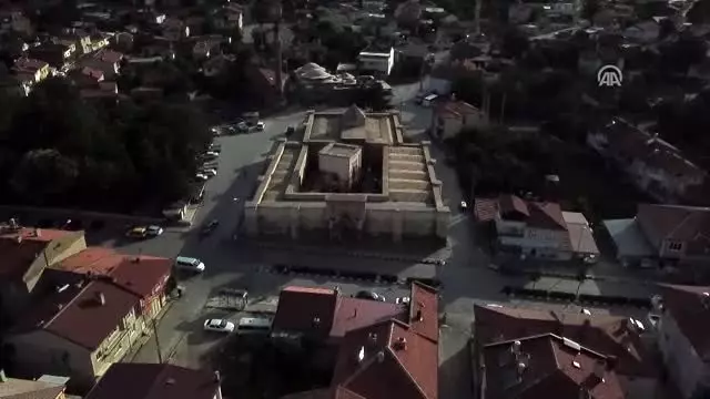Afyonkarahisar'ın en büyük kervansarayı: İshaklı