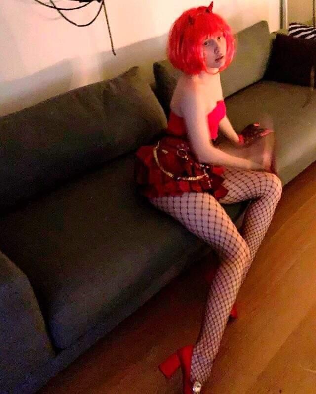 Aleyna Tilki, Cadılar Bayramı'nı şeytan kostümüyle kutladı