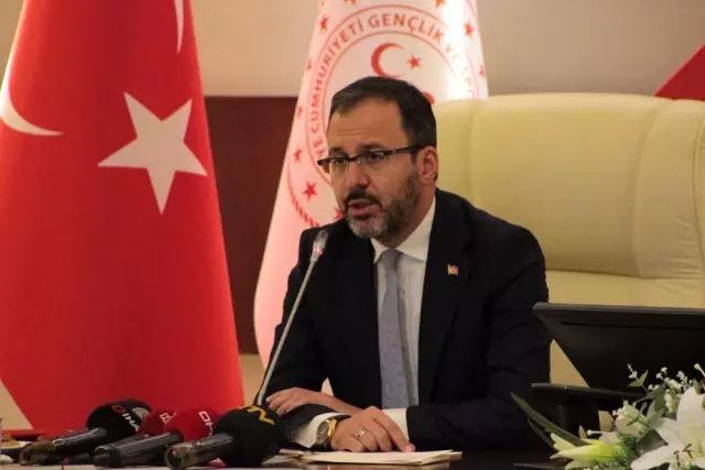 Bakan Kasapoğlu'ndan Para Tekvandoculara tebrik mesajı