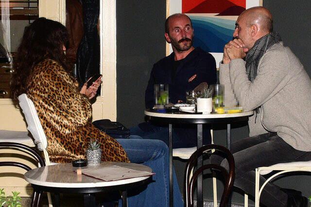 Burcu Esmersoy'la boşanan Berk Suyabatmaz, Berrak Tüzünataç ile görüntülendi