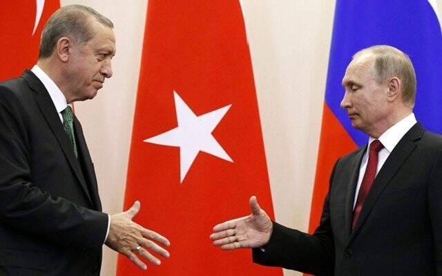 Rusya ile yapılacak ortak devriye öncesi sınır hattına tank sevkiyatı yapıldı