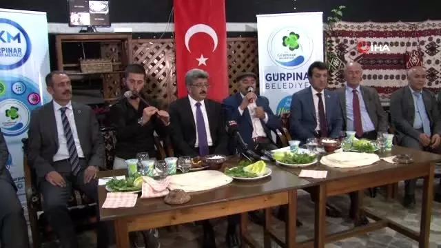 - Van'da asırlık 'dengbejlik' kültürü yeniden yaşatılıyor- Van Valisi ve Büyükşehir Belediye Başkan... - Van'da asırlık 'dengbejlik' kültürü yeniden yaşatılıyor- Van Valisi ve Büyükşehir Belediye Başkan...