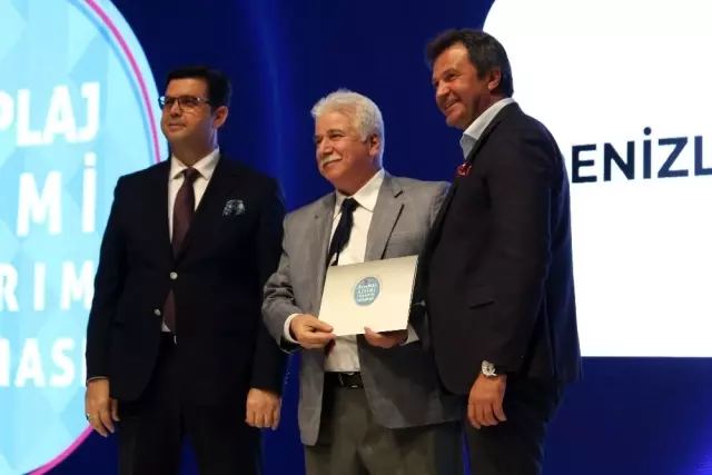 7. Ev ve Plaj Giyim Tasarım Yarışması'nın defilesi ve ödül töreni yapıldı 7. Ev ve Plaj Giyim Tasarım Yarışması'nın defilesi ve ödül töreni yapıldı