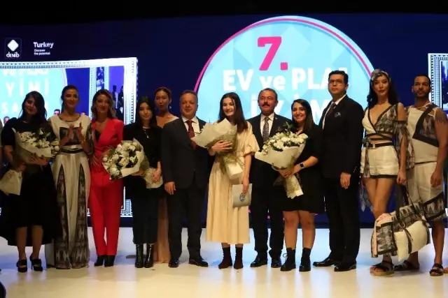 7. Ev ve Plaj Giyim Tasarım Yarışması'nın defilesi ve ödül töreni yapıldı 7. Ev ve Plaj Giyim Tasarım Yarışması'nın defilesi ve ödül töreni yapıldı