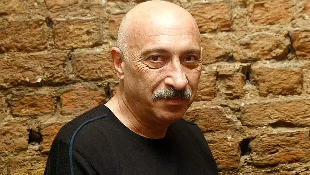 Belki de her aşk imkânsız aşktı Belki de her aşk imkânsız aşktı
