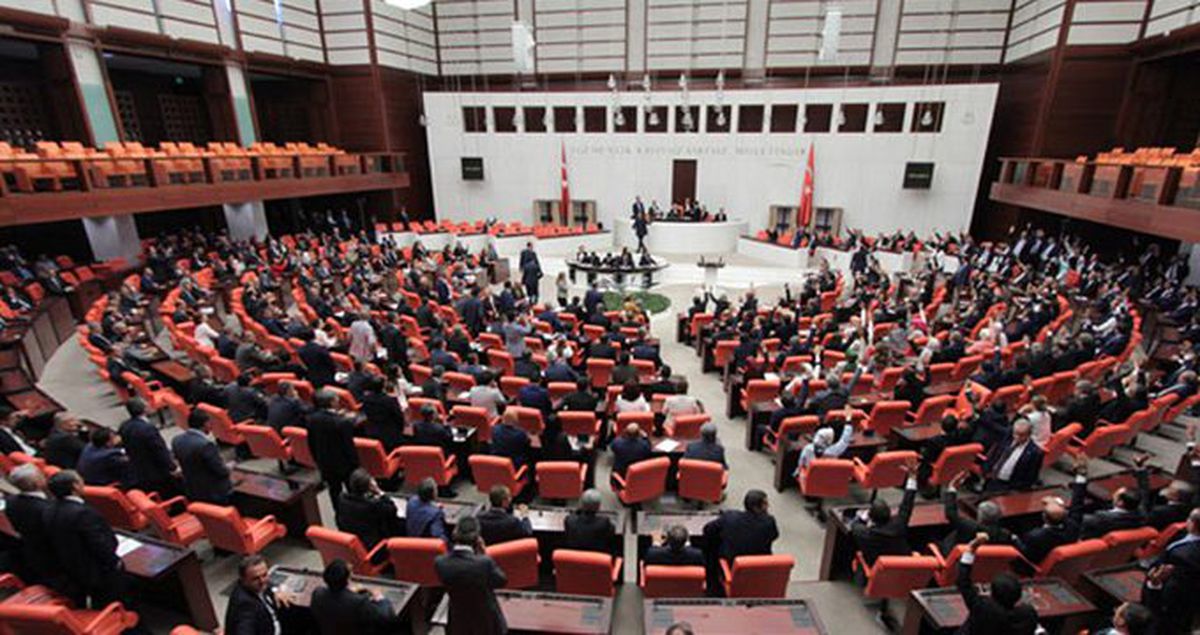 Büro Memur-Sen'den TBMM yönetimine şaşırtan talep: Emekli olan personelin yerine çocukları işe alınsın