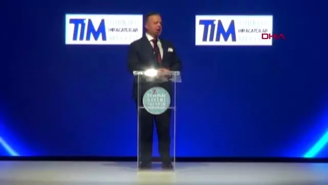 Denizli tasarım yarışmasında finale kalan kıyafetleri ünlü mankenler taşıdı Denizli tasarım yarışmasında finale kalan kıyafetleri ünlü mankenler taşıdı