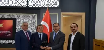 Zafertepeçalköy: 'Dumlupınar ilçemizi tarihte hak ettiği şekilde tanıtmaya devam edeceğiz' Zafertepeçalköy: 'Dumlupınar ilçemizi tarihte hak ettiği şekilde tanıtmaya devam edeceğiz'