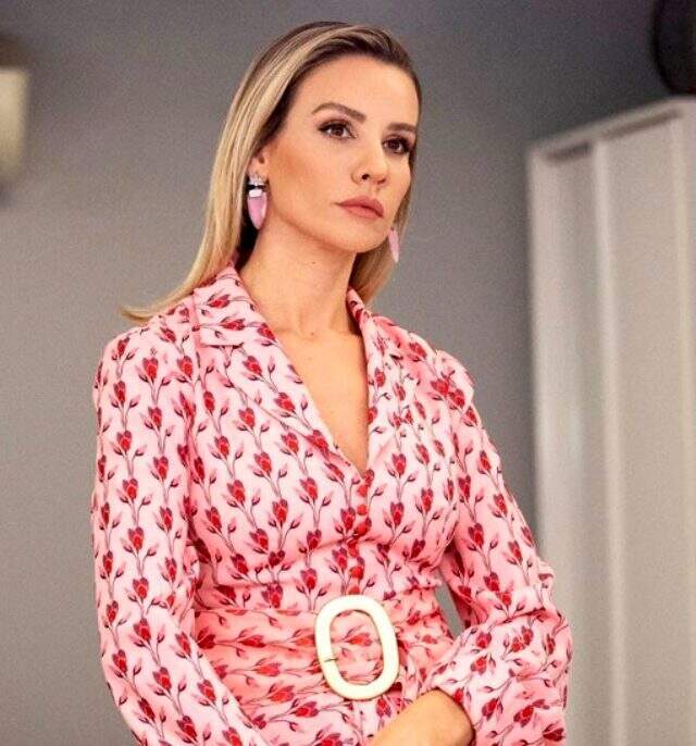 Esra Erol 3 yıla kadar hapis istemiyle yargılandığı davada hakim karşısına çıktı