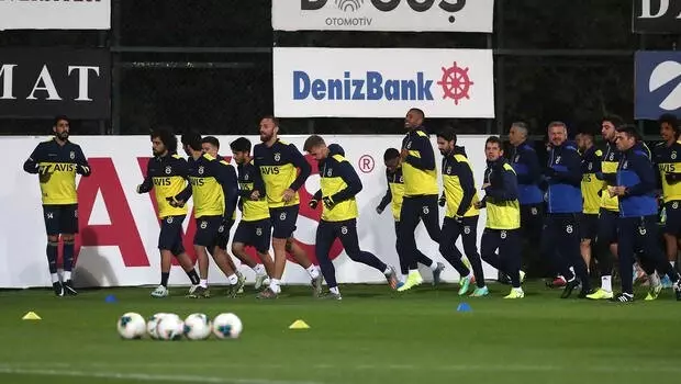 Fenerbahçe, Kayseri deplasmanında! Takımda 4 eksik... Fenerbahçe, Kayseri deplasmanında! Takımda 4 eksik...
